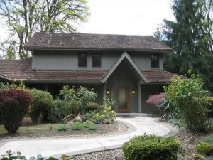 McKenzie River vacation home rental front house view