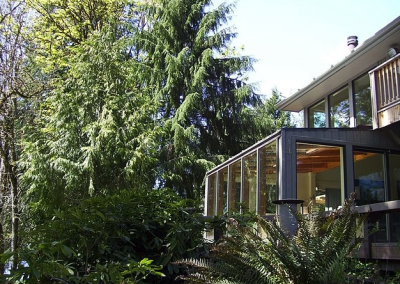 McKenzie River vacation home rental sunroom